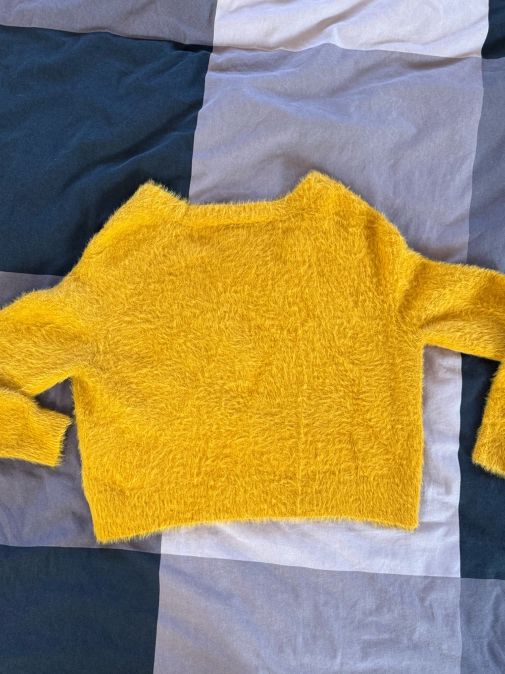 RW & CO EUC Mustard Fuzzy V-Neck Button Cardigan - Picture 7 of 7